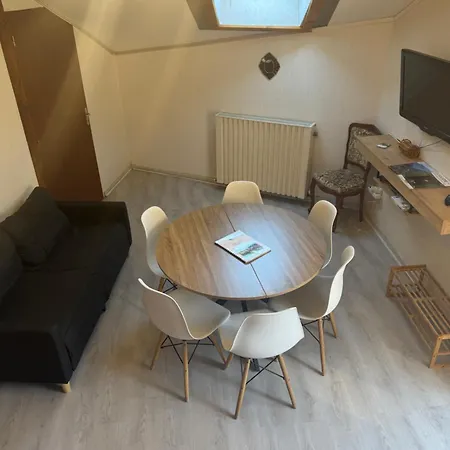 Aucairn Nyaraló Château-Verdun